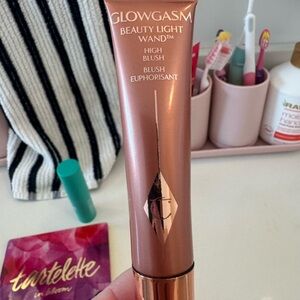 Charlotte Tilbury Glowgasm Beauty Light Wand High Blush - Rose Gold Shimmer